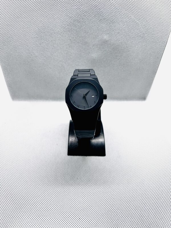 Black Arabic Aura in Metal Edition