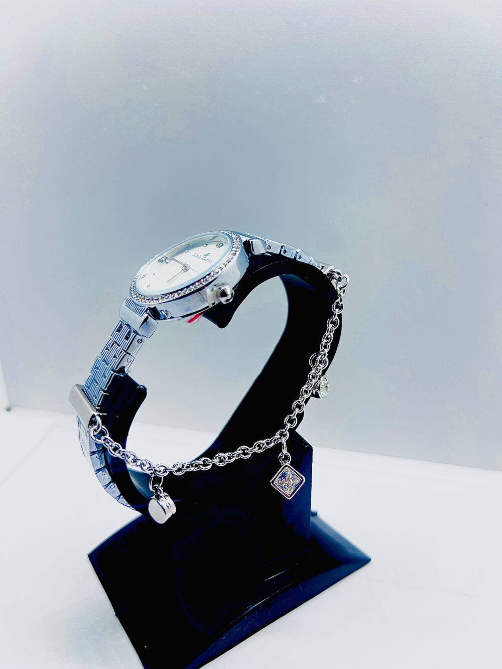 Daniel Powter Bracelet Watch White Dial - Image 3
