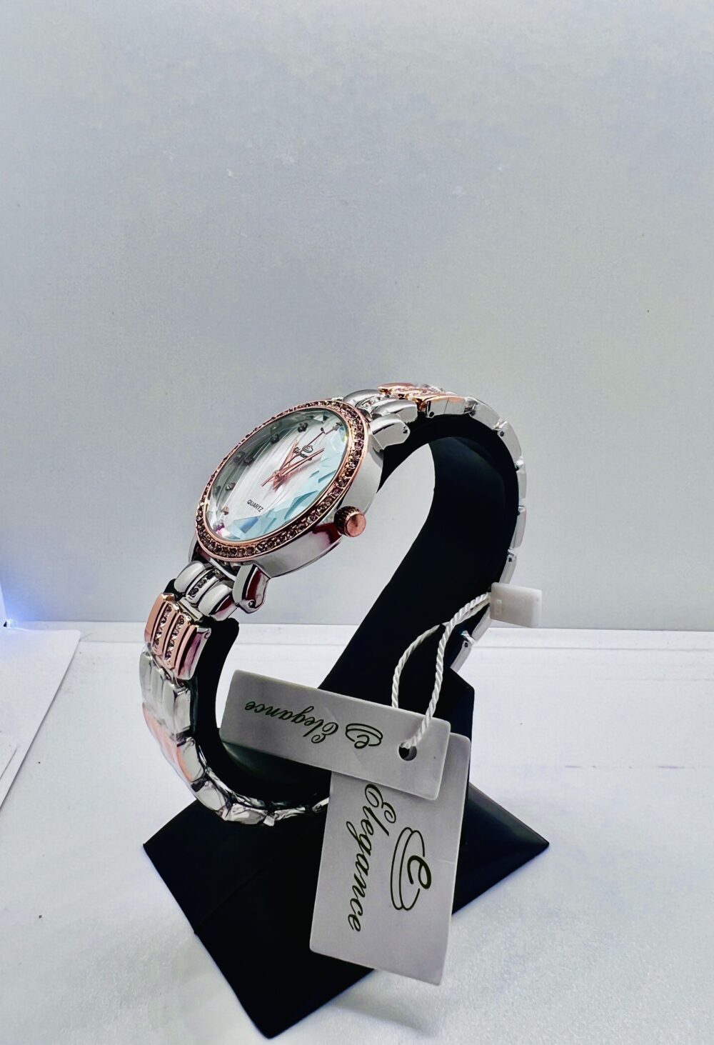 Elegance Quartz Analog Display Watch - Image 2