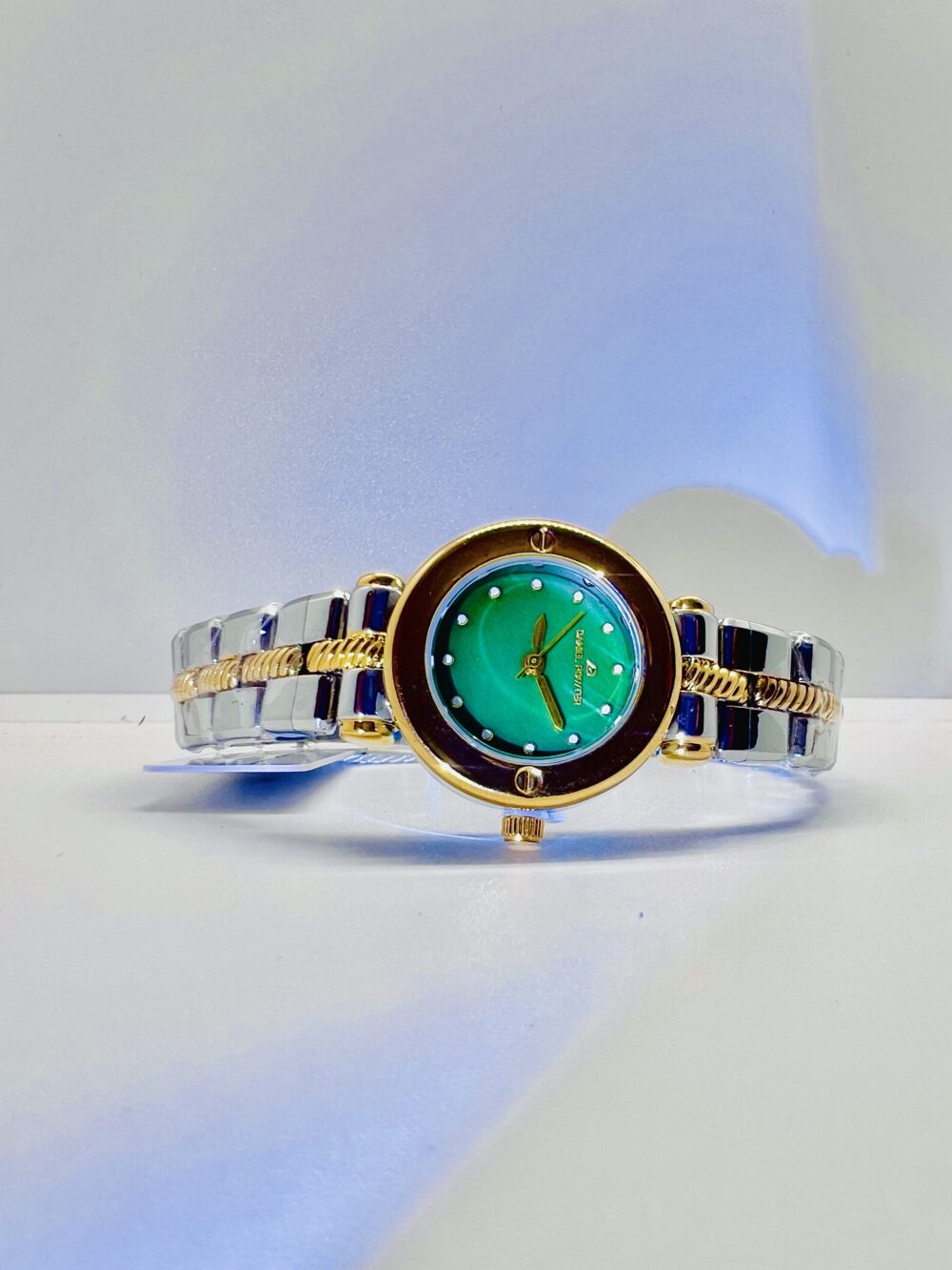 Daniel Powter Women Luxury Watch Gold Green Dial Model W-2080 - Image 2