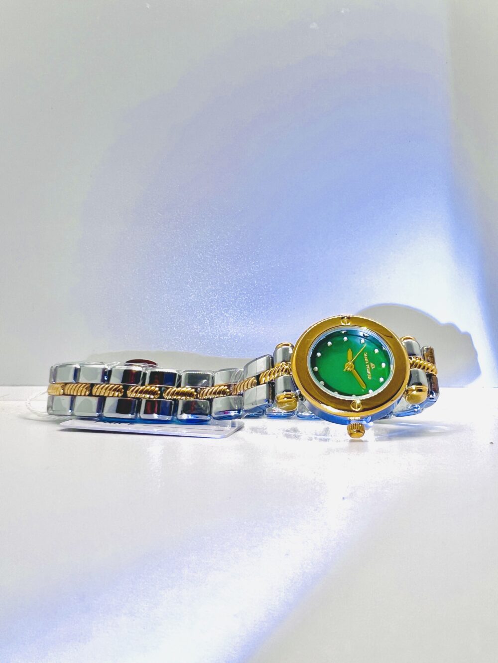 Daniel Powter Women Luxury Watch Gold Green Dial Model W-2080 - Image 4